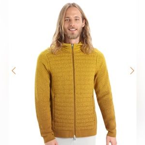 Icebreaker Men’s insulated long sleeve zip hoodie: into the deep